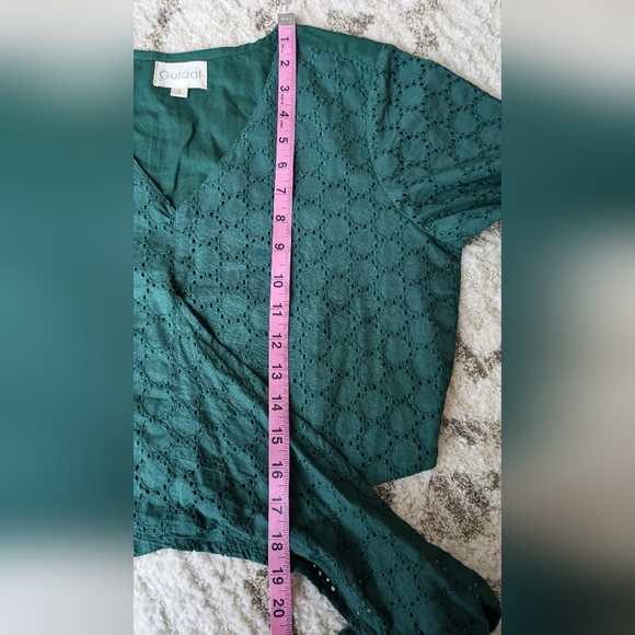 Gulāal Crop Eyelet Top - Picture 7 of 8